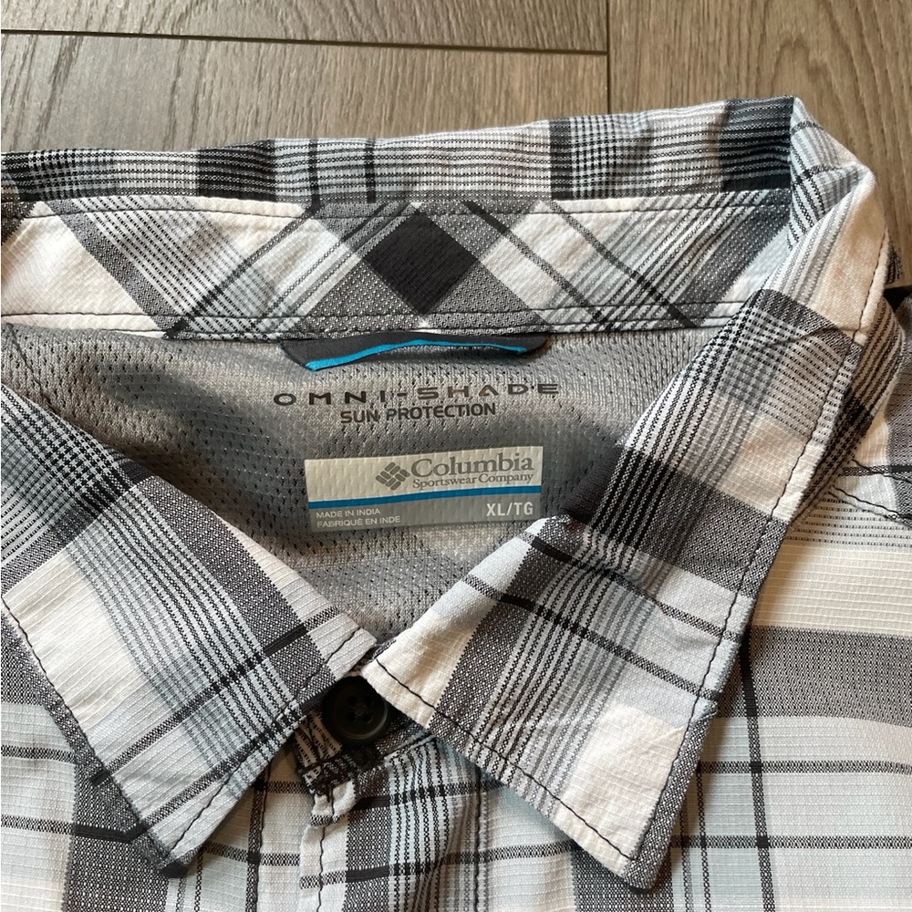Columbia Omni-Shade Men's XL performance short sleeve button down - Picture 3 of 5